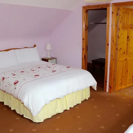Bed and breakfast Lakemount House