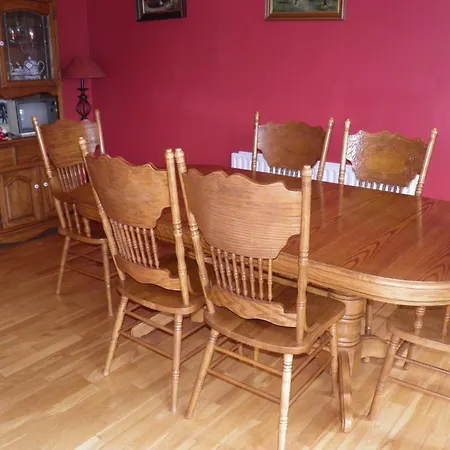 Bed and breakfast Lakemount House
